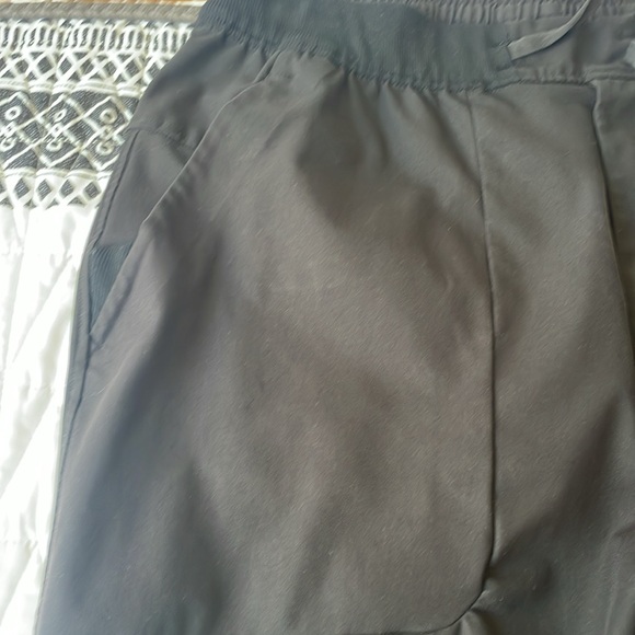 Lululemon athletic men’s pants sz L gently used - Picture 3 of 10